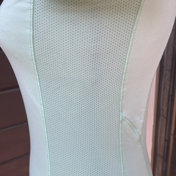 Alo CoolFit Mint Top - Picture 4 of 7